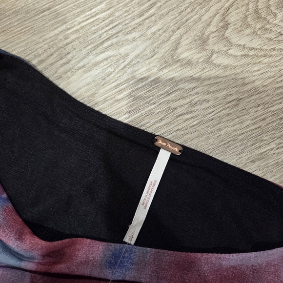 Floral Sleeveless Top - Blue and Purple - Picture 9 of 10